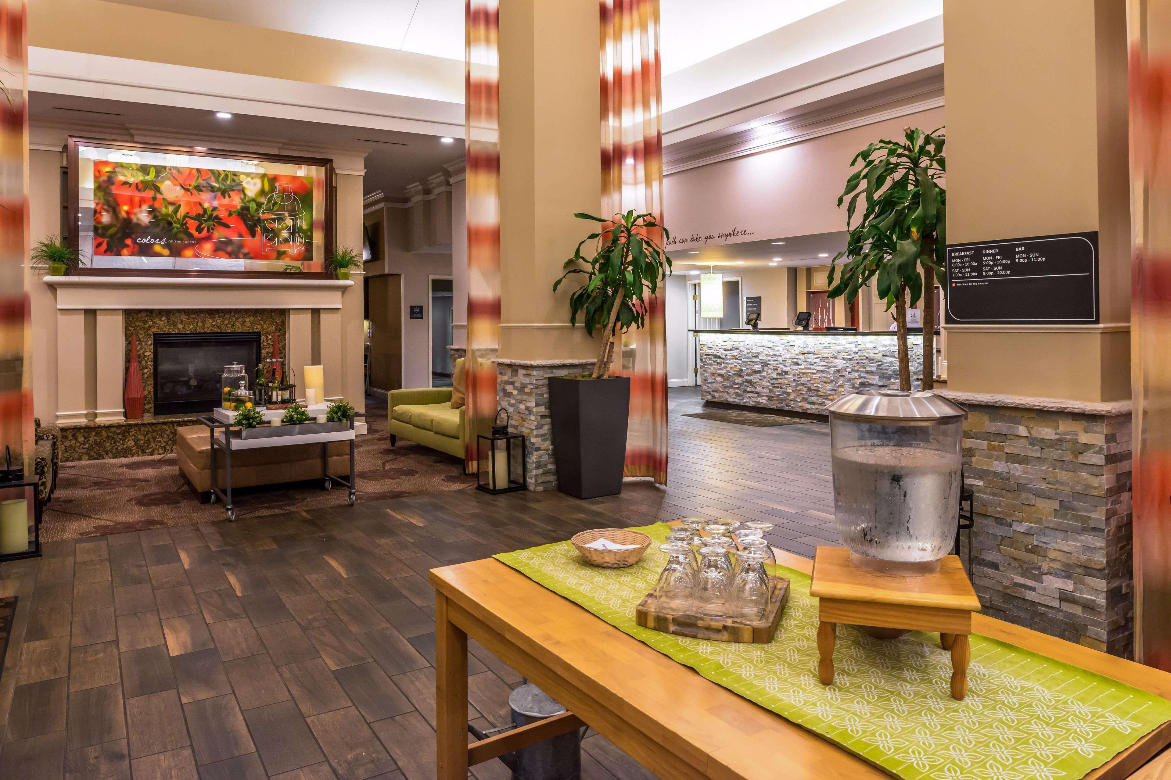 Hilton Garden Inn Detroit Southfield Bagian luar foto