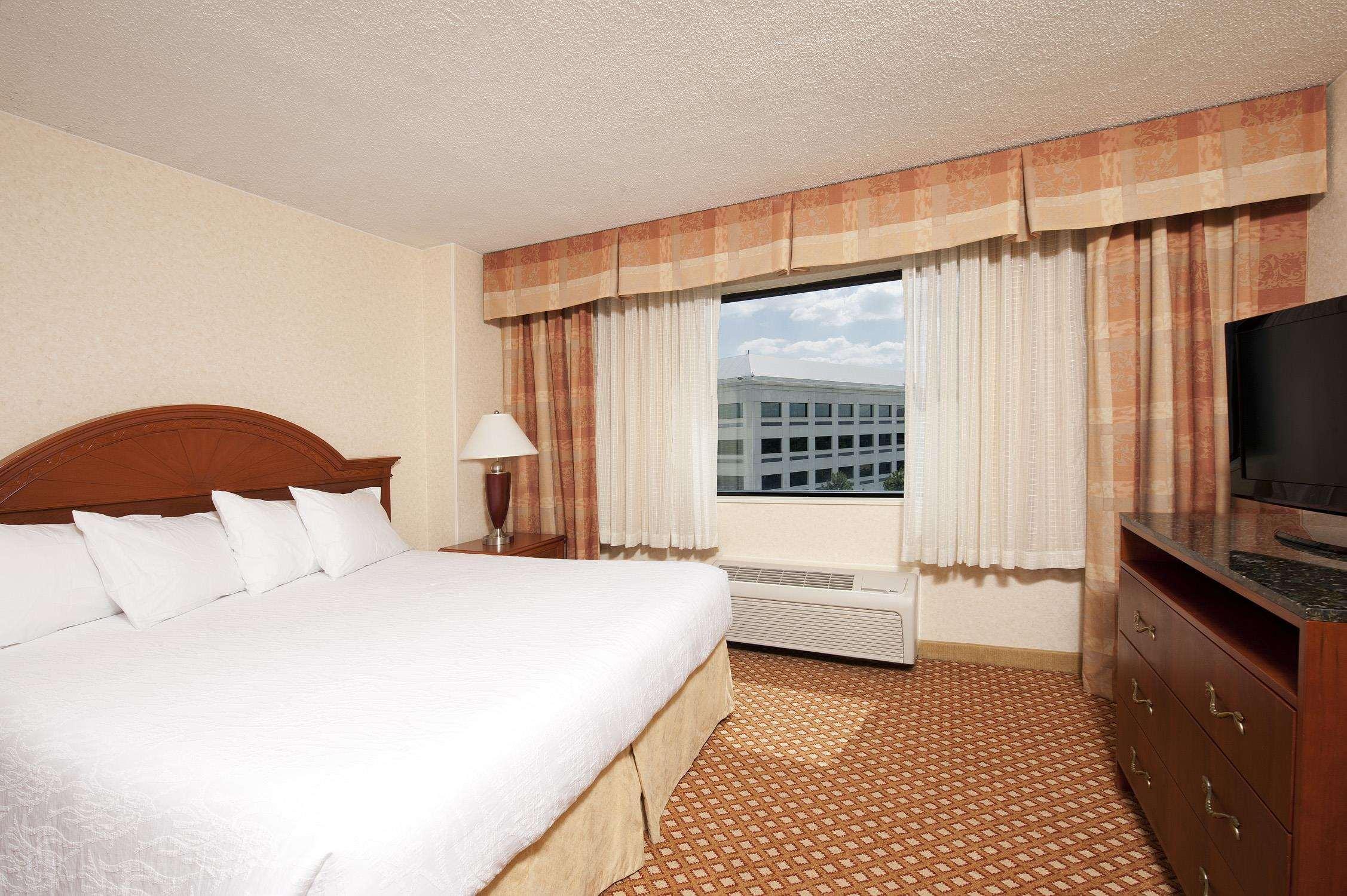 Hilton Garden Inn Detroit Southfield Bagian luar foto