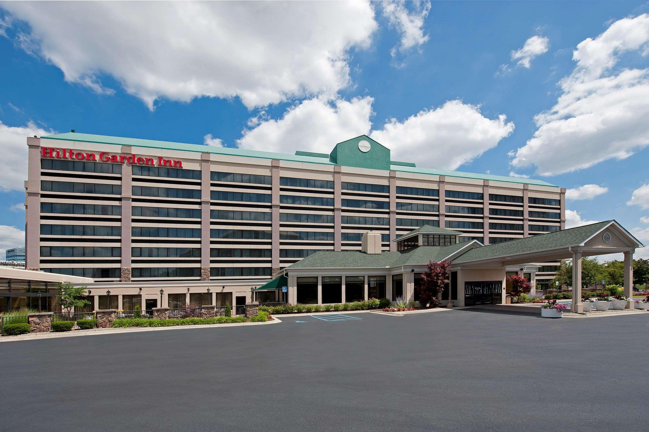 Hilton Garden Inn Detroit Southfield Bagian luar foto