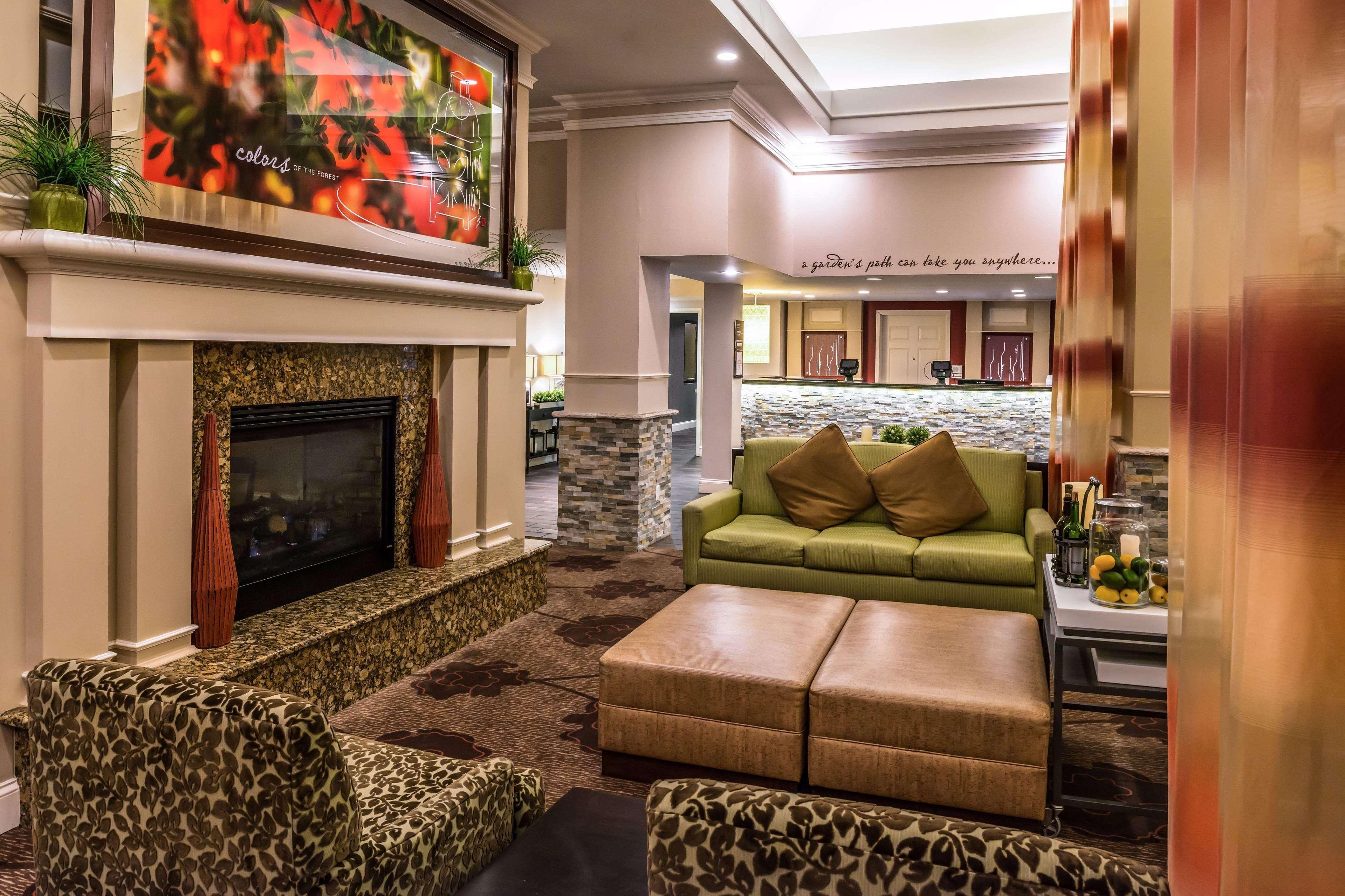 Hilton Garden Inn Detroit Southfield Bagian luar foto