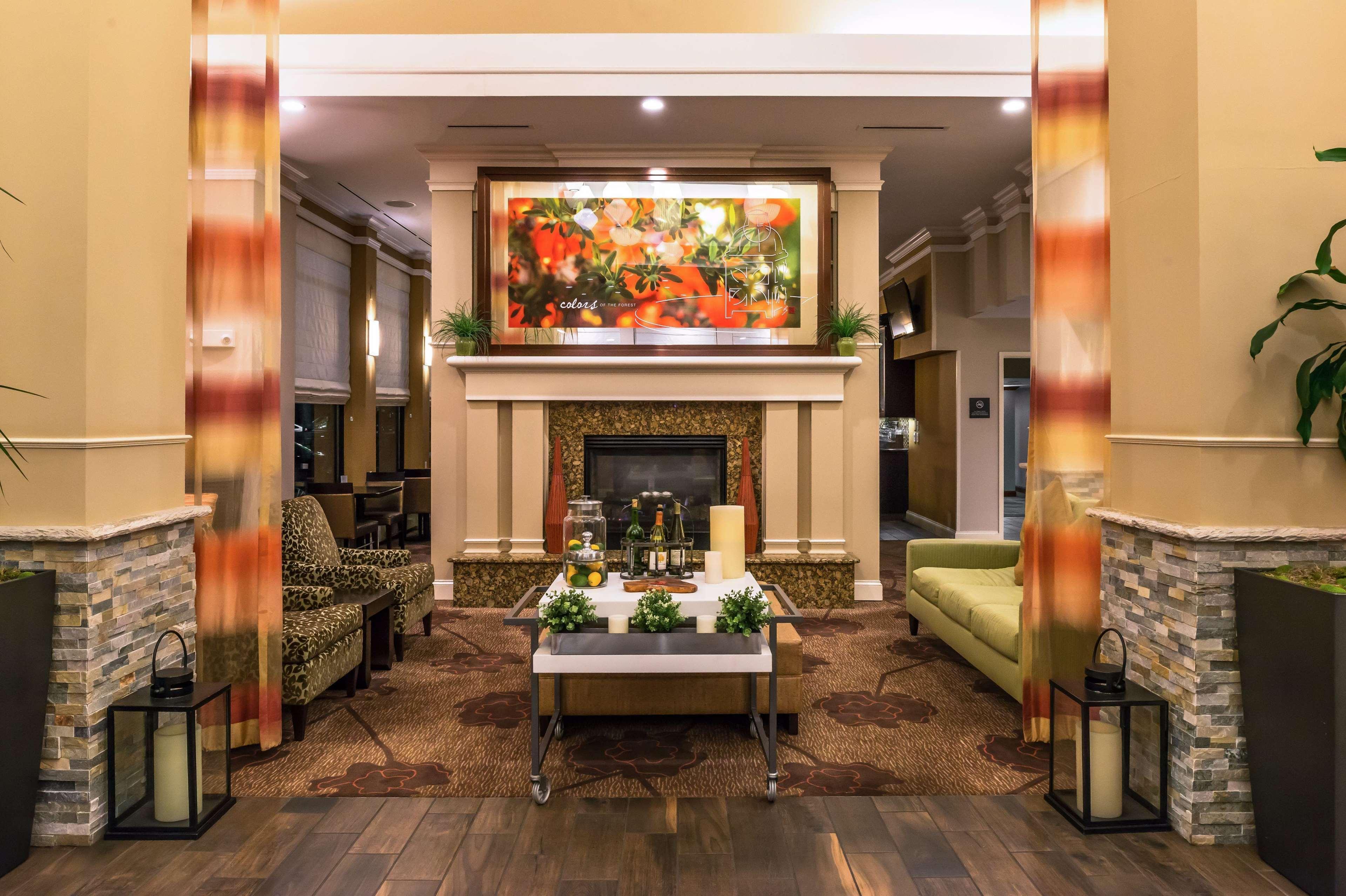 Hilton Garden Inn Detroit Southfield Bagian luar foto