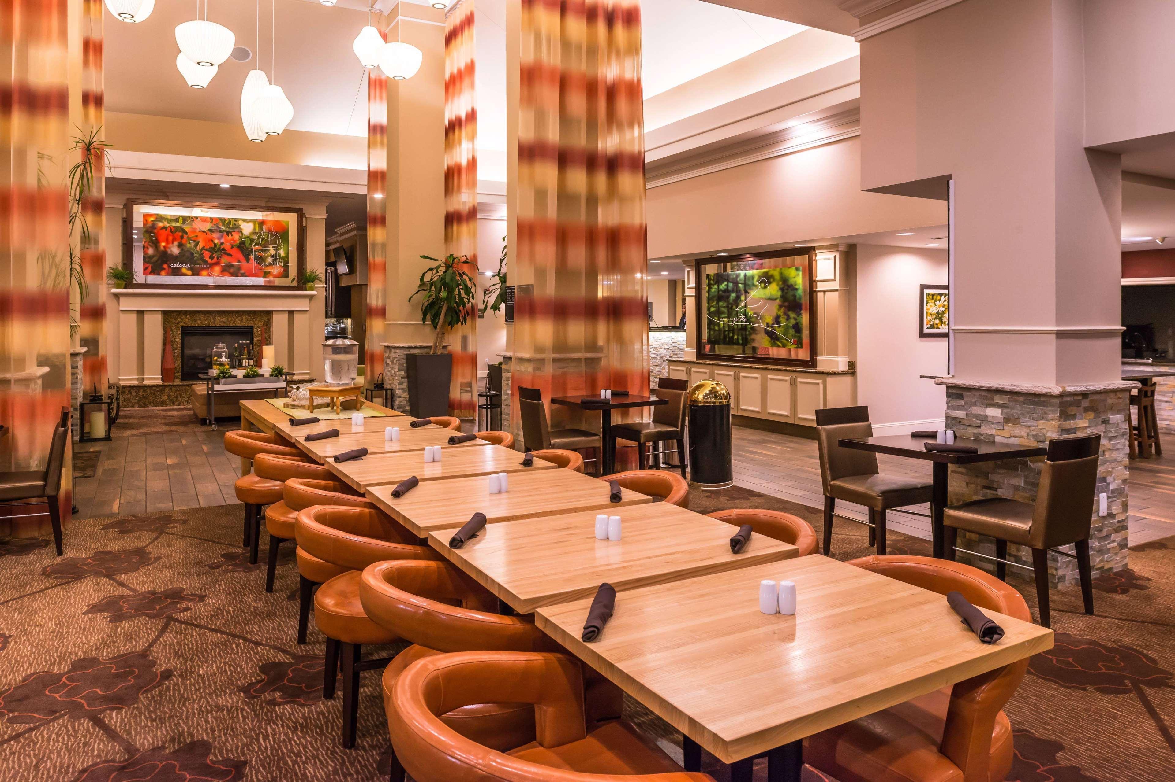 Hilton Garden Inn Detroit Southfield Bagian luar foto