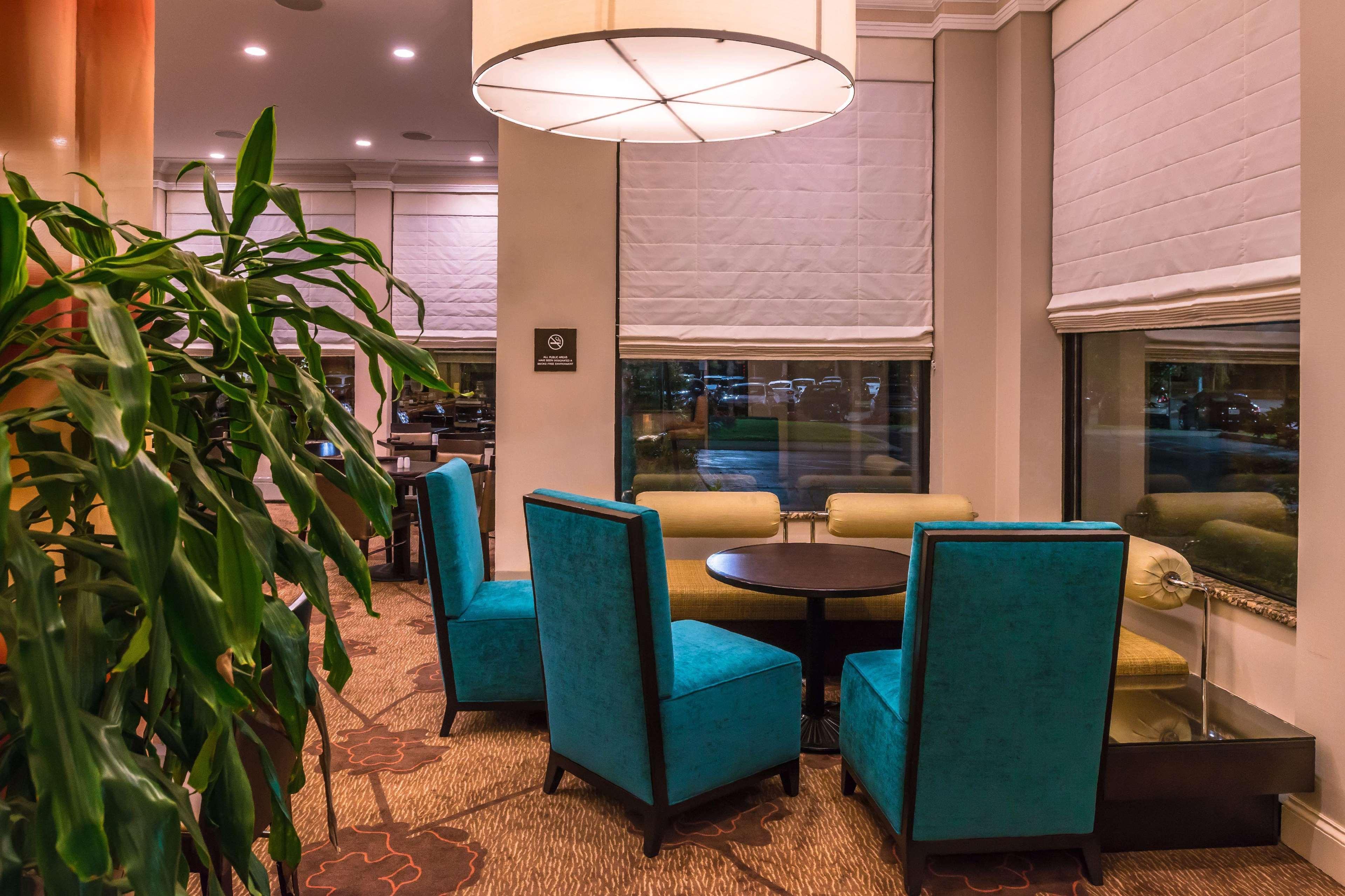 Hilton Garden Inn Detroit Southfield Bagian luar foto