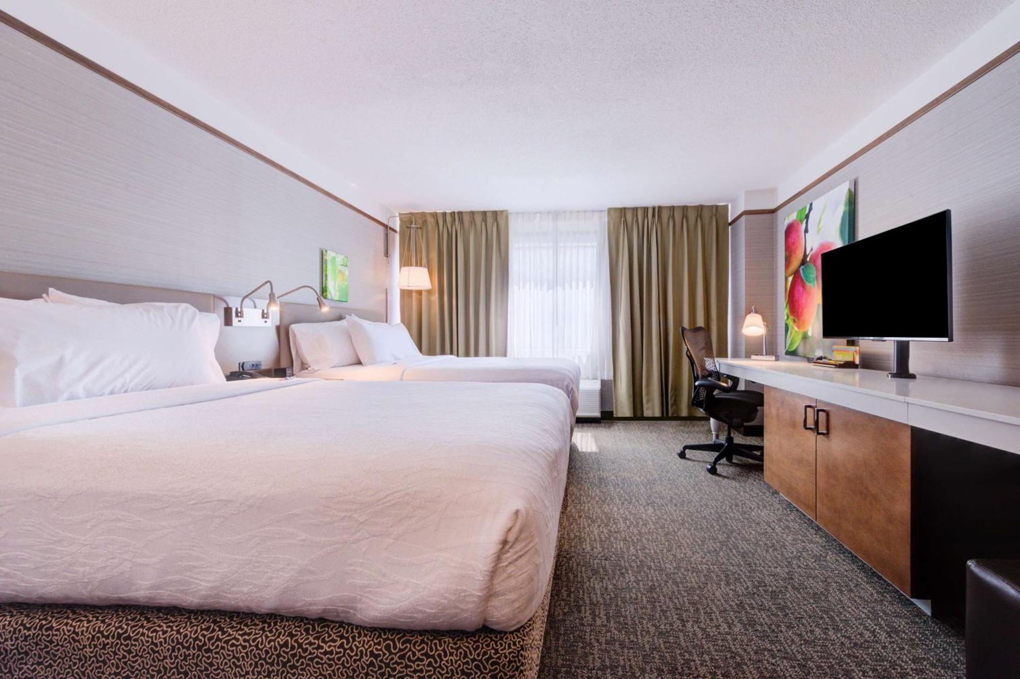 Hilton Garden Inn Detroit Southfield Bagian luar foto