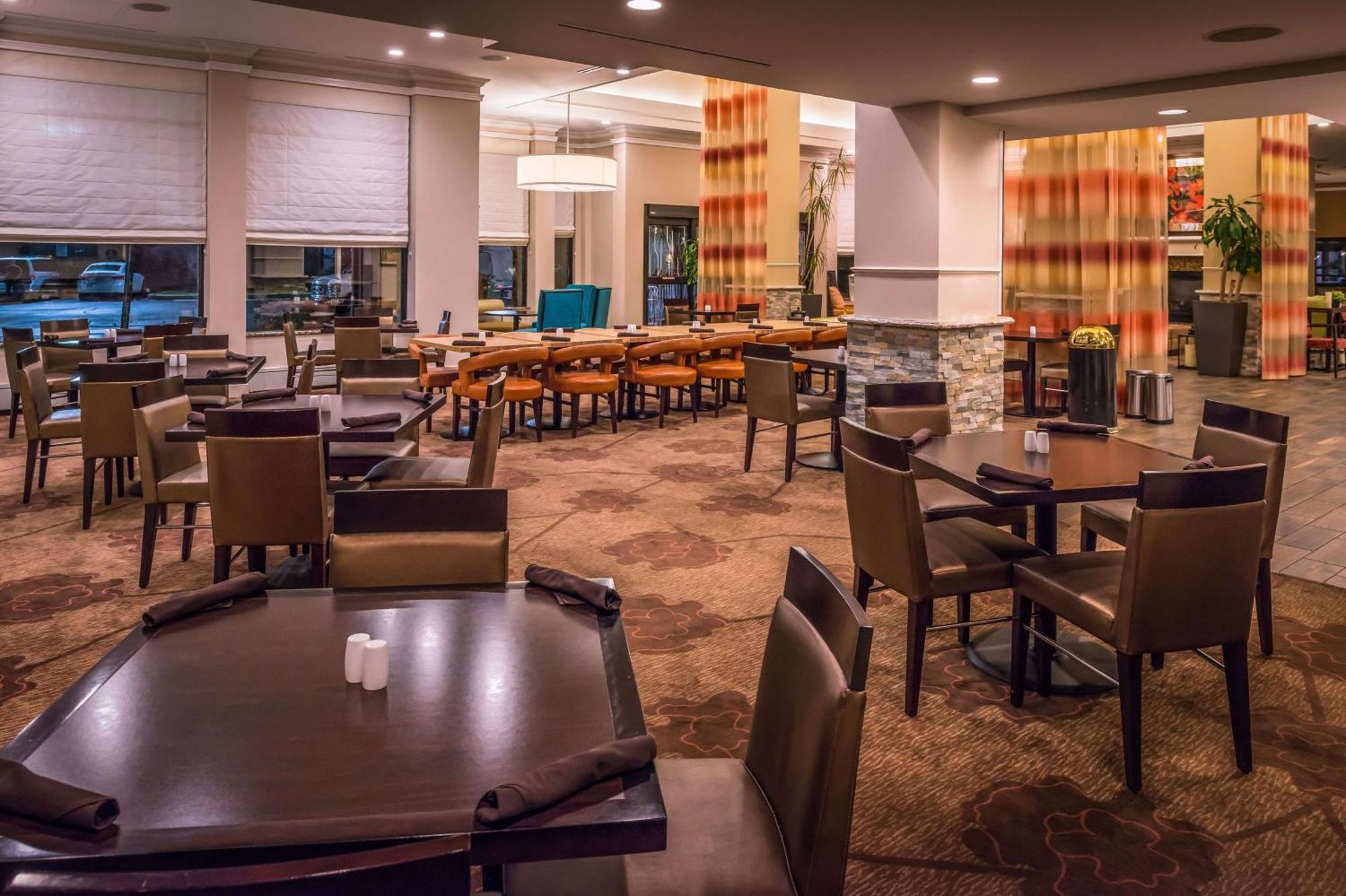 Hilton Garden Inn Detroit Southfield Bagian luar foto
