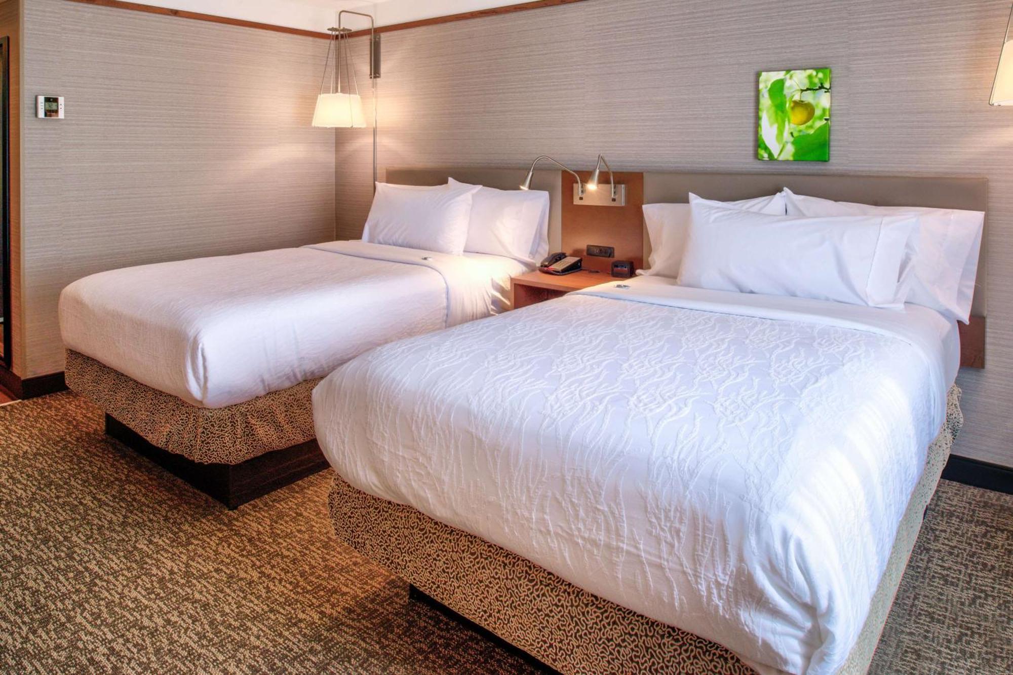 Hilton Garden Inn Detroit Southfield Bagian luar foto
